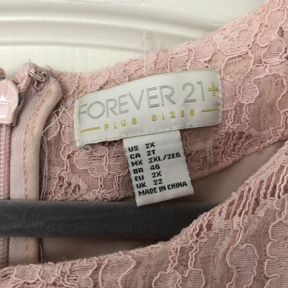 BOGO Forever 21 + Dusty Pink Lace Crop Top size 2X - Picture 2 of 2